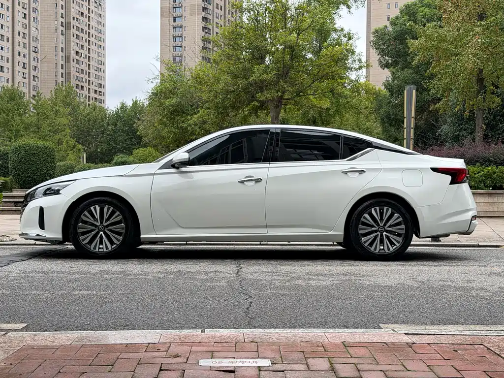 Nissan Teana — фото 7