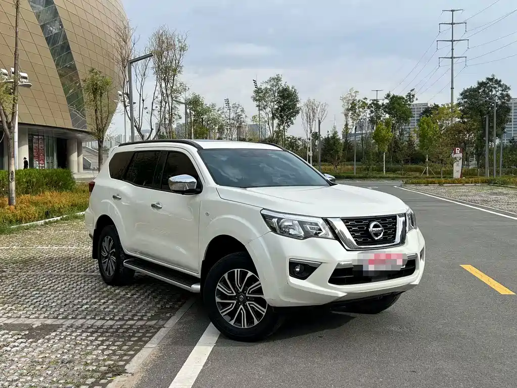 Nissan Terra — фото 3