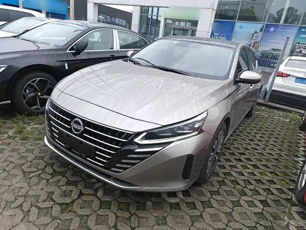 Nissan Teana — фото 2