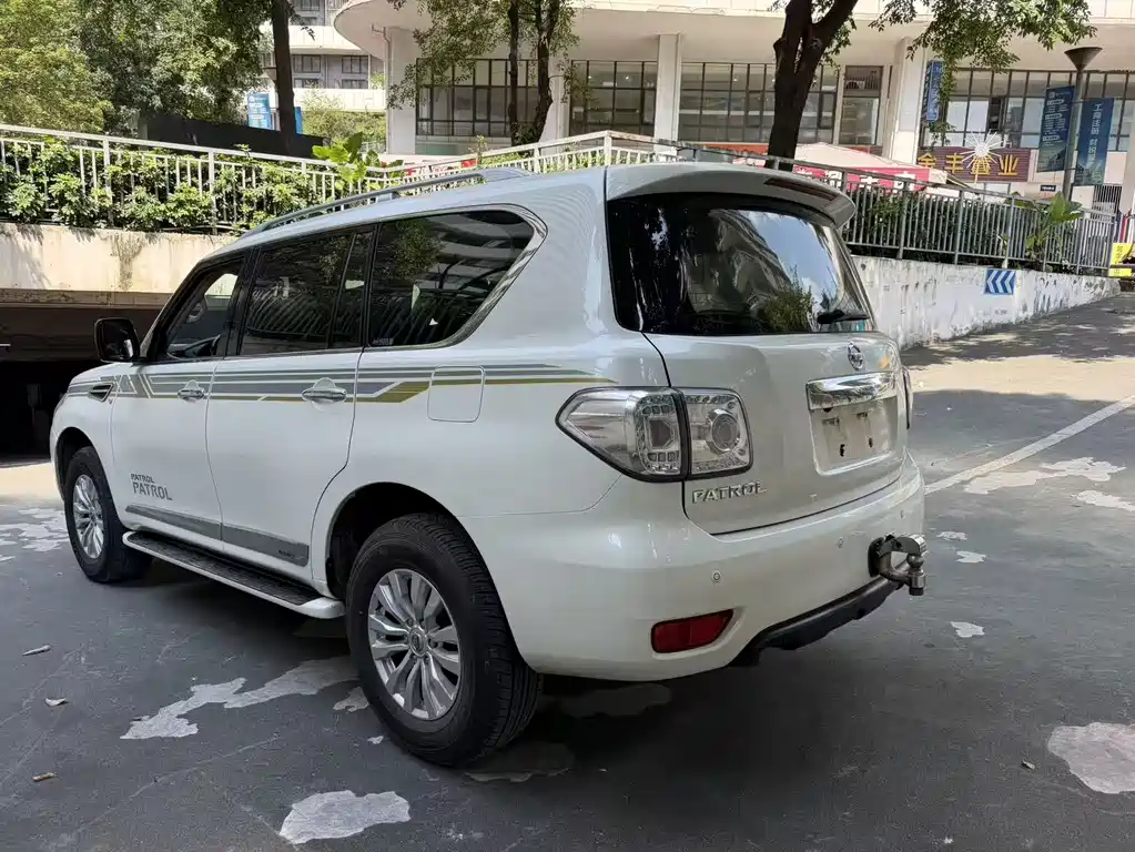 Nissan Patrol — фото 19