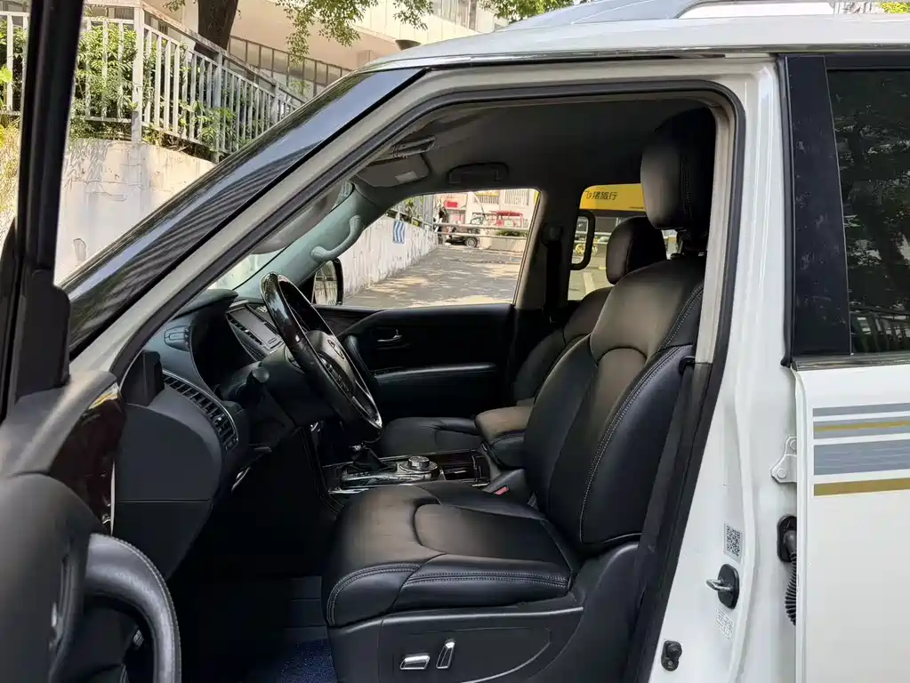 Nissan Patrol — фото 10