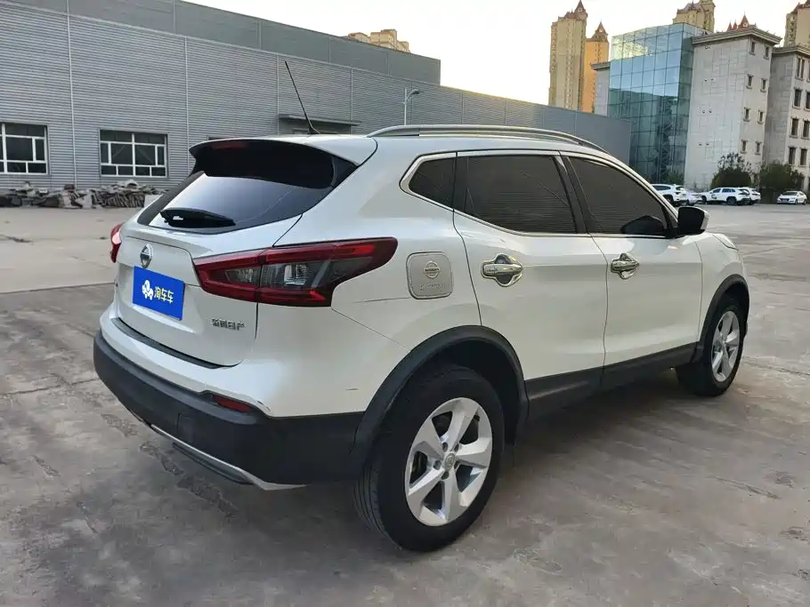 Nissan Qashqai — фото 3