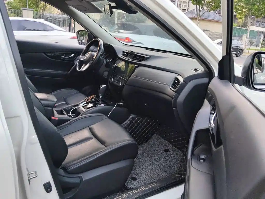 Nissan X-Trail — фото 20