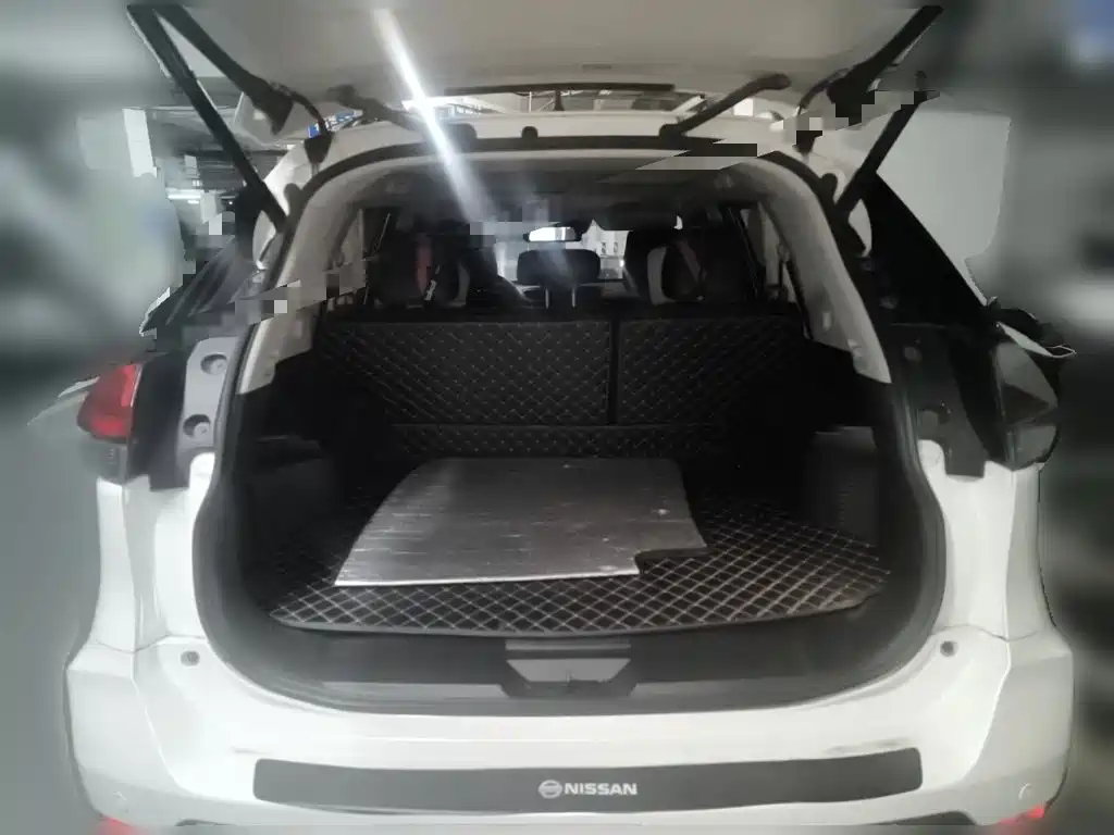 Nissan X-Trail — фото 10
