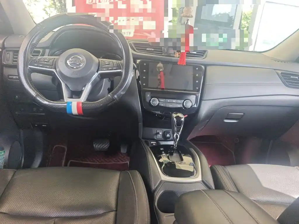 Nissan X-Trail — фото 13