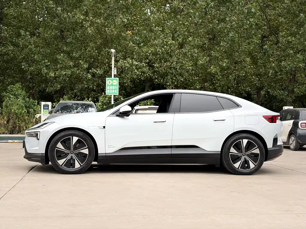 Polestar Polestar 4 — фото 4