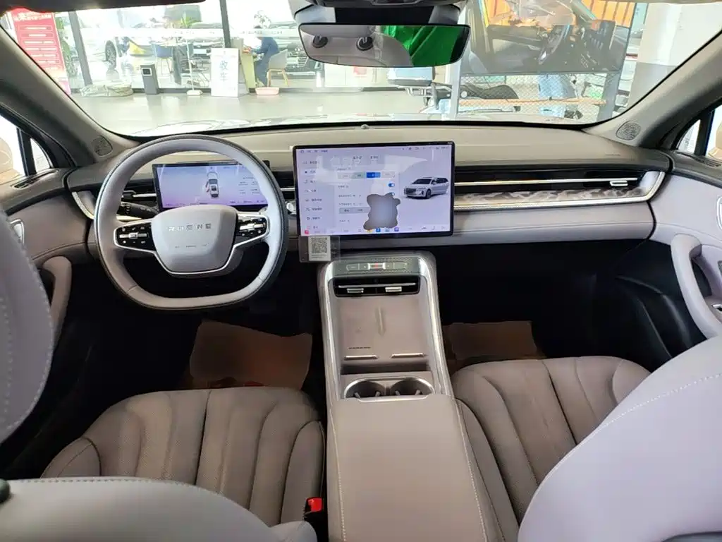 Roewe M7 DMH — фото 10