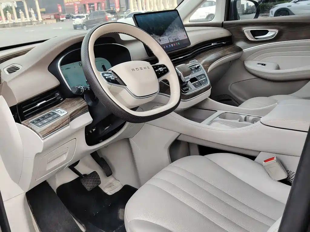 Roewe iMAX8 New Energy — фото 8