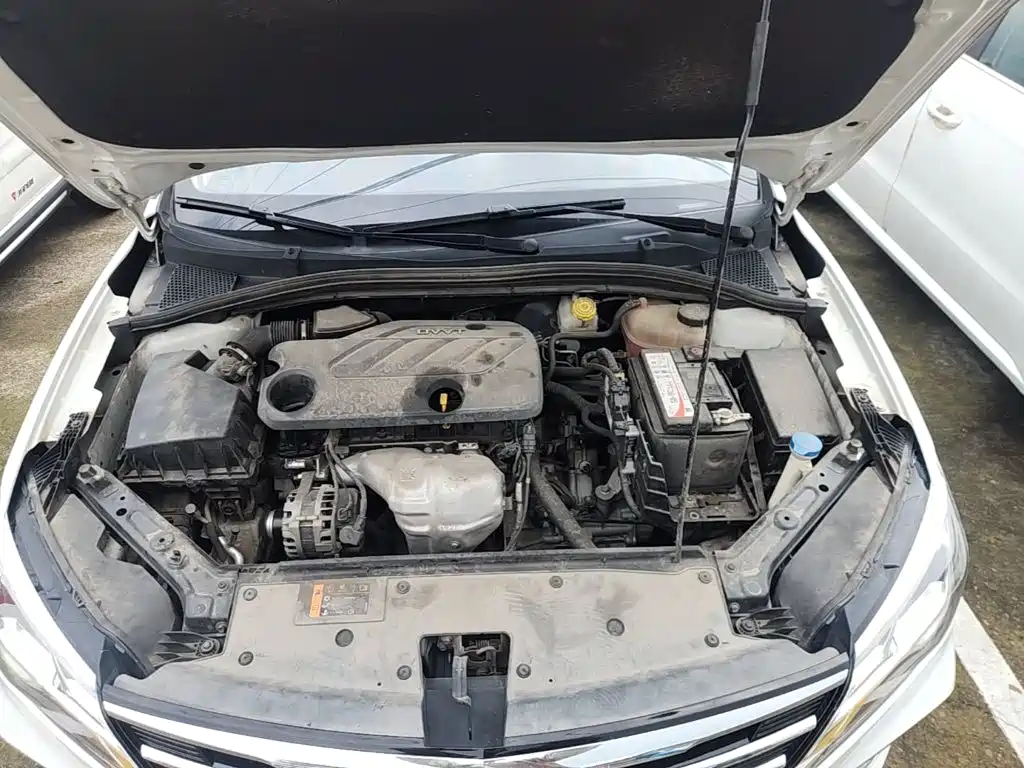 Roewe i5 — фото 20