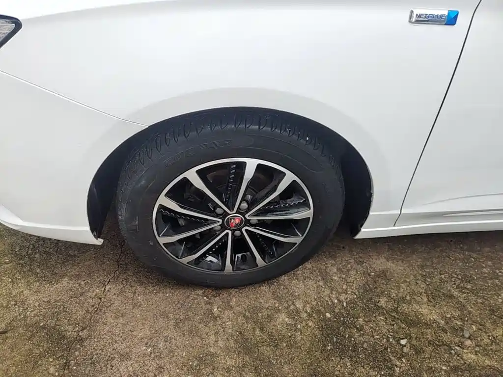 Roewe i5 — фото 23