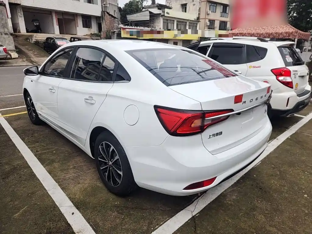 Roewe i5 — фото 5