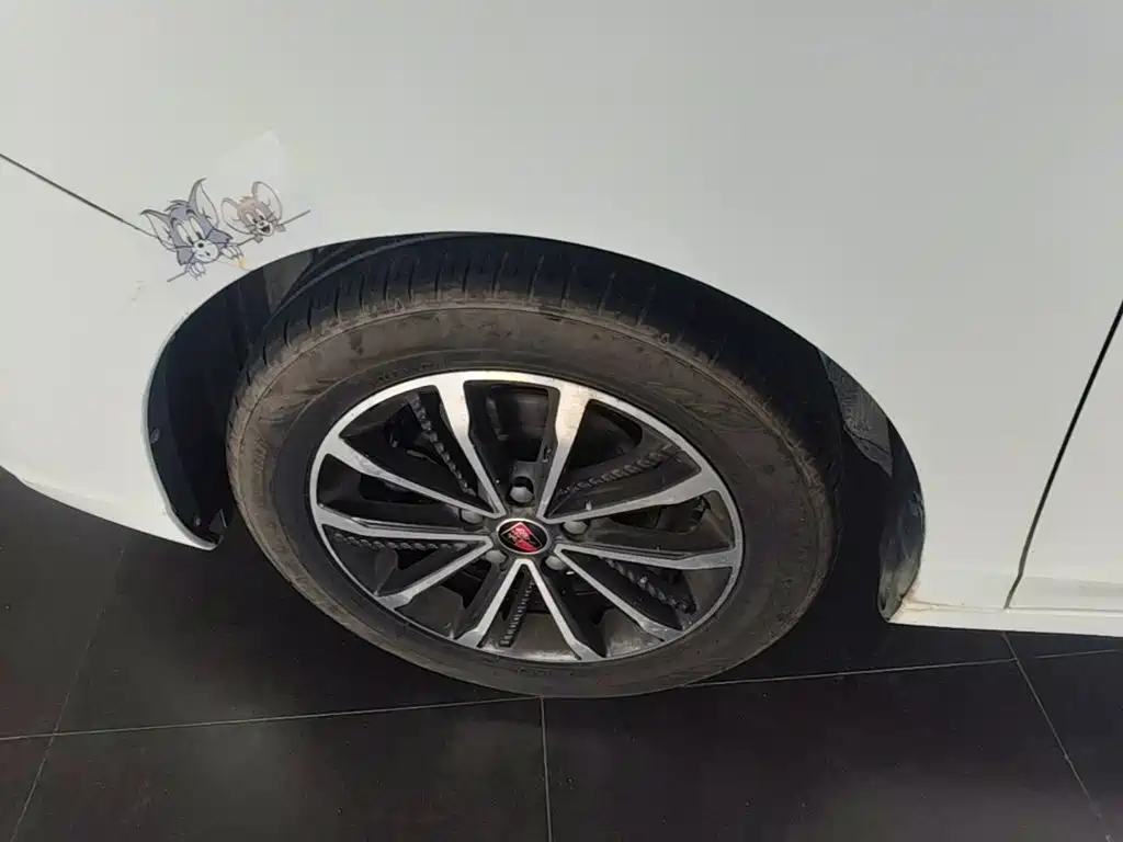 Roewe i5 — фото 23