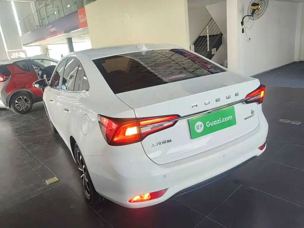 Roewe i5 — фото 5