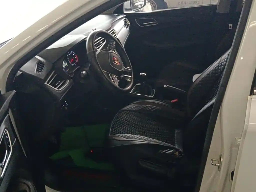 Roewe i5 — фото 15