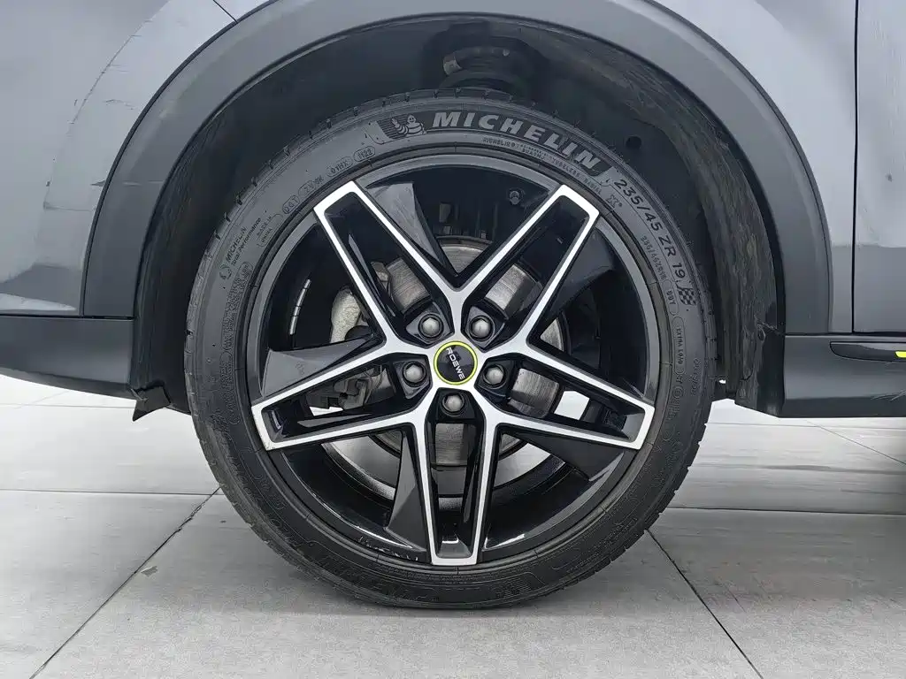 Roewe RX5 — фото 17