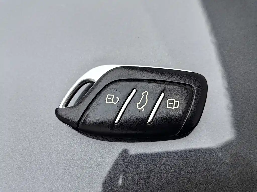 Roewe RX5 — фото 19