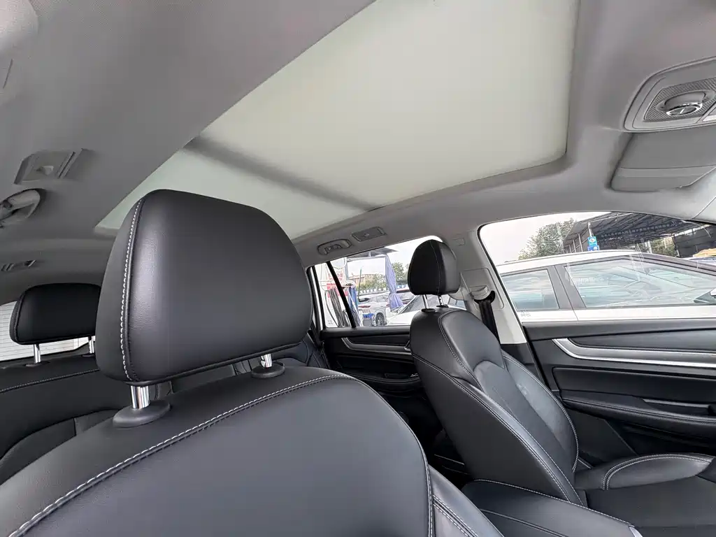 Roewe RX8 — фото 17
