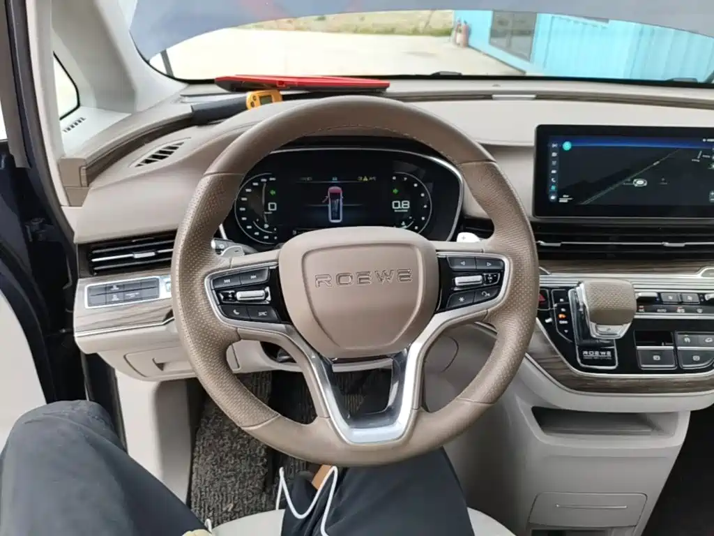 Roewe iMAX8 — фото 11