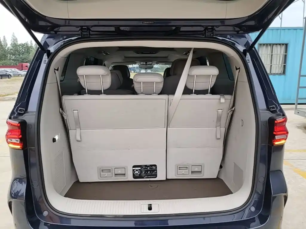 Roewe iMAX8 — фото 19