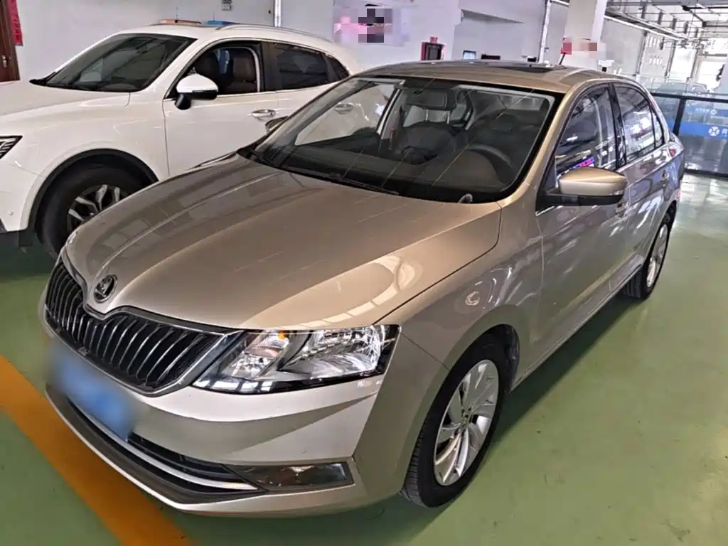 Skoda Rapid — фото 2