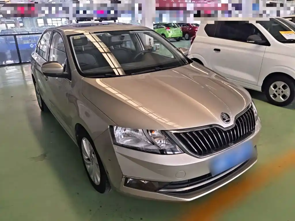 Skoda Rapid — фото 4