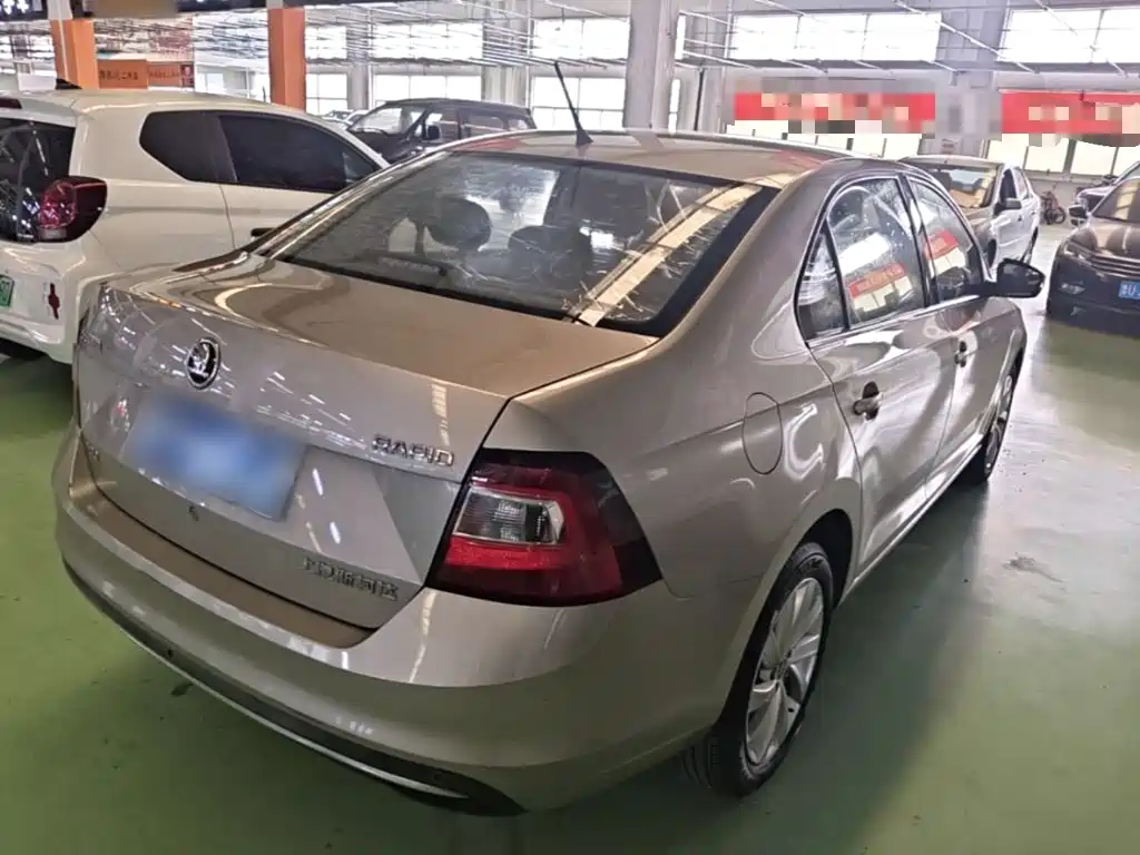 Skoda Rapid — фото 7
