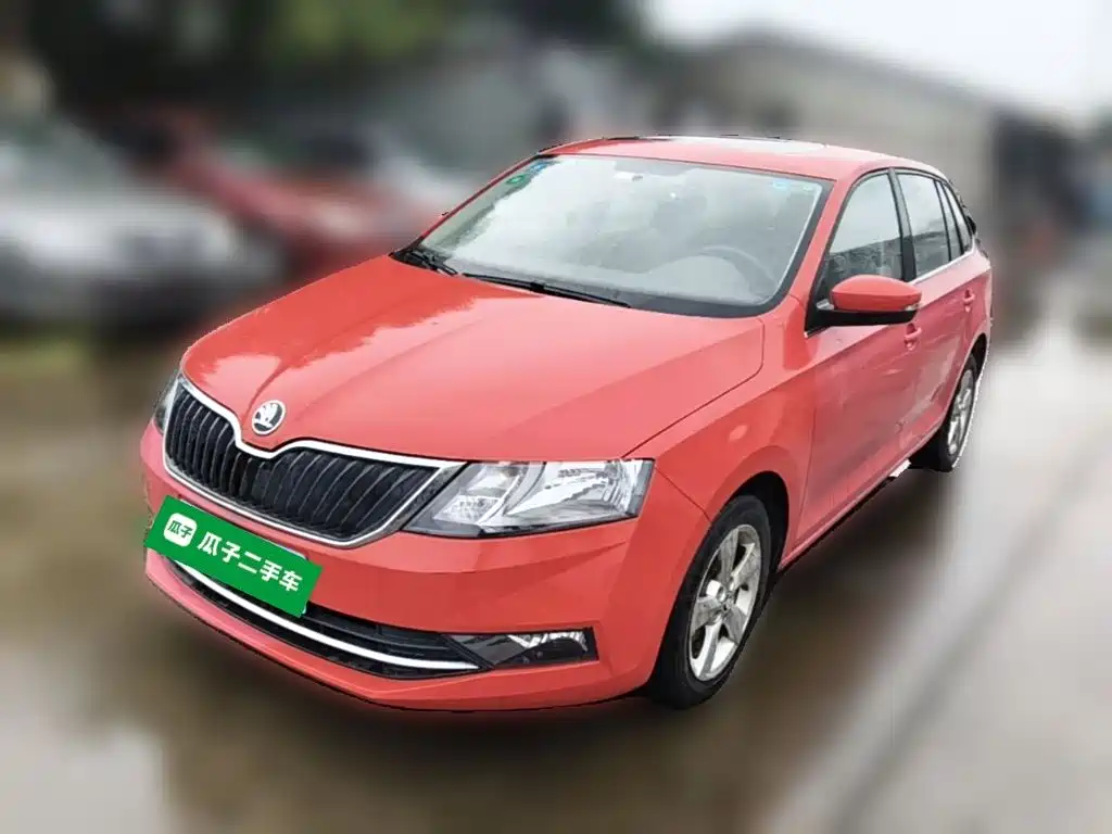 Skoda Rapid Spaceback — фото 3