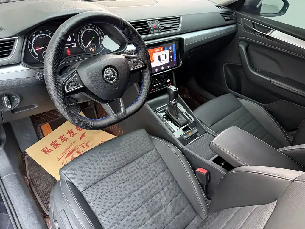Skoda Superb — фото 4