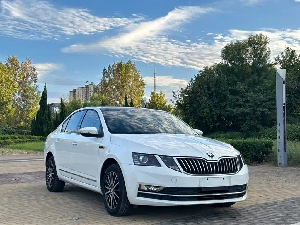 Skoda Octavia — фото 3