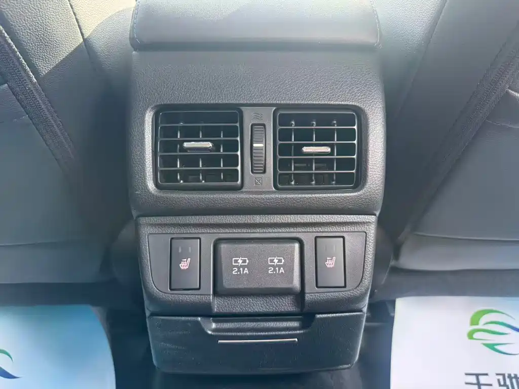 Subaru Legacy — фото 10