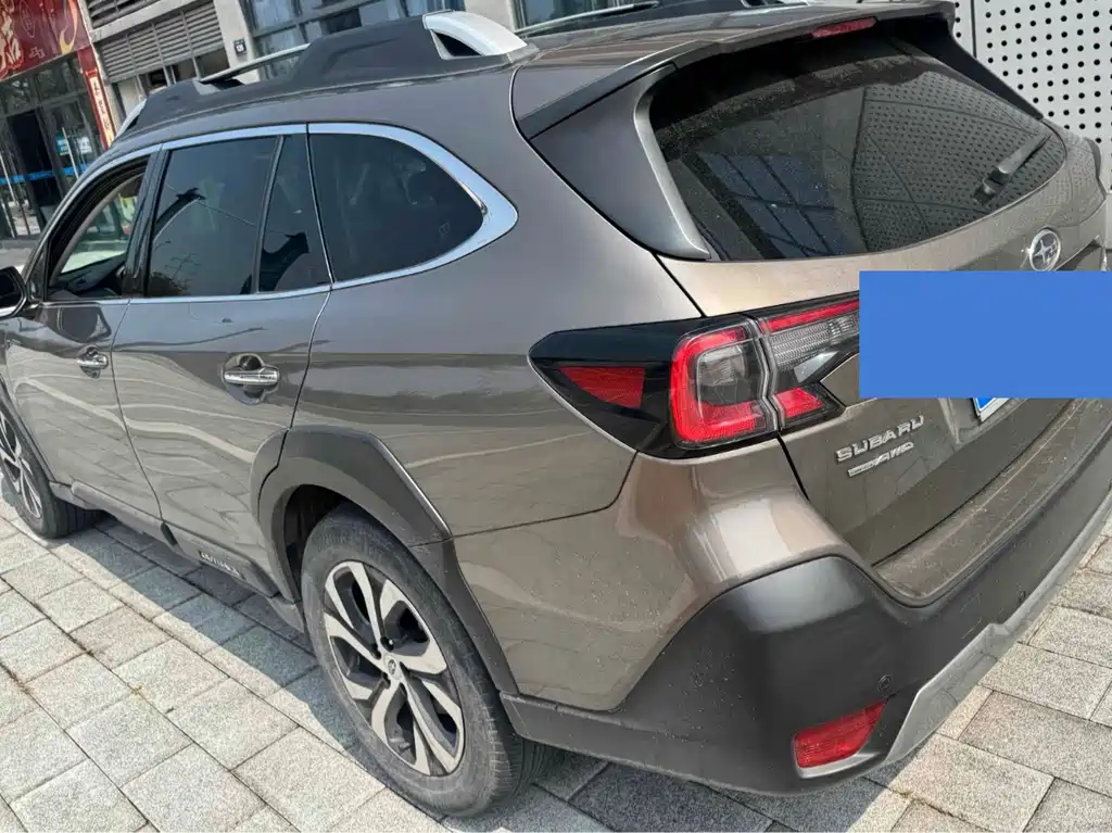 Subaru Outback — фото 2