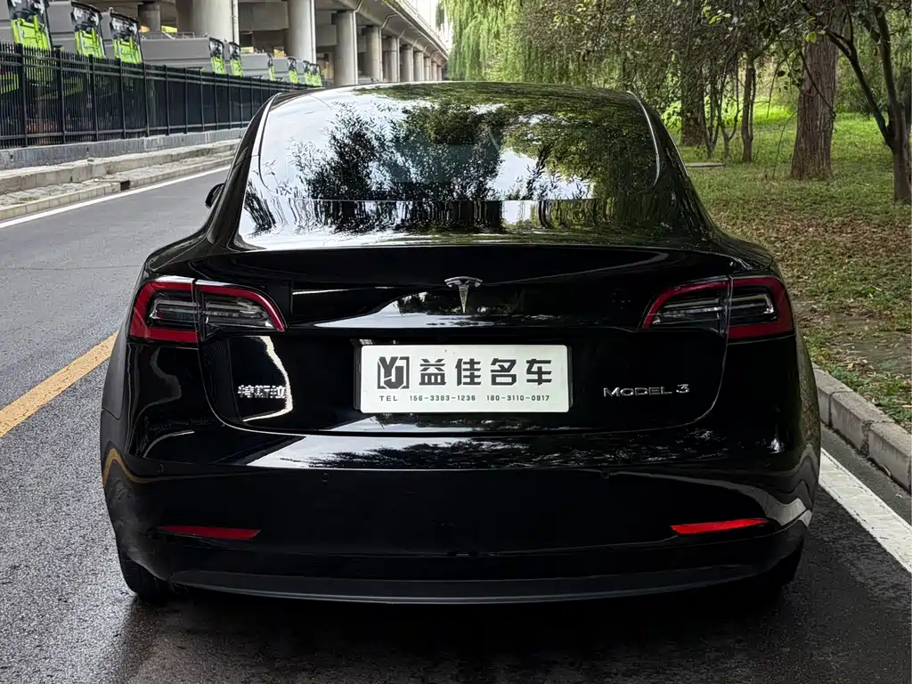 Tesla Model 3 — фото 5