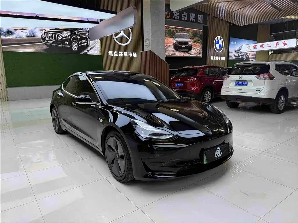 Tesla Model 3 — фото 3