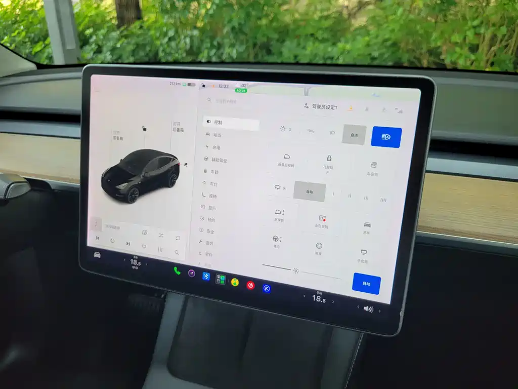Tesla Model Y — фото 22