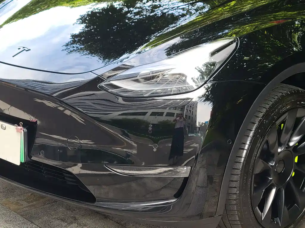 Tesla Model Y — фото 4