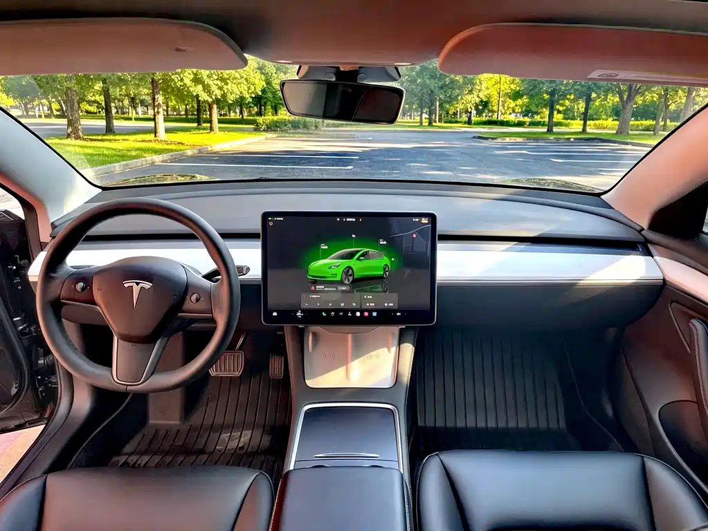 Tesla Model 3 — фото 7