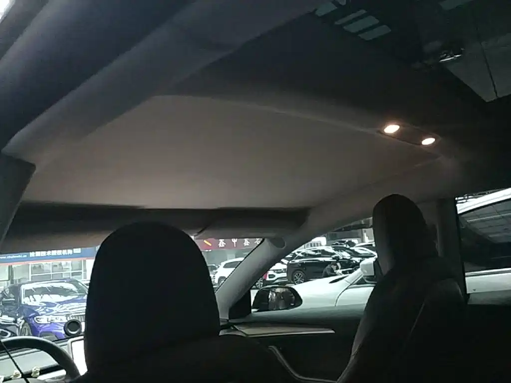 Tesla Model 3 — фото 18