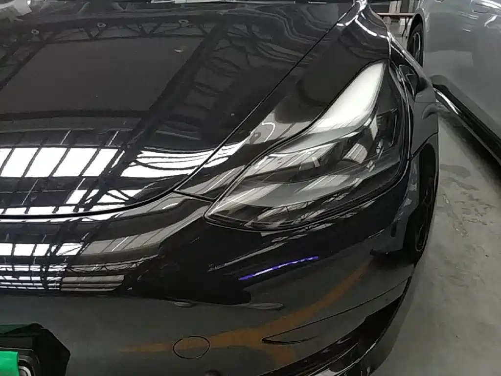 Tesla Model 3 — фото 24