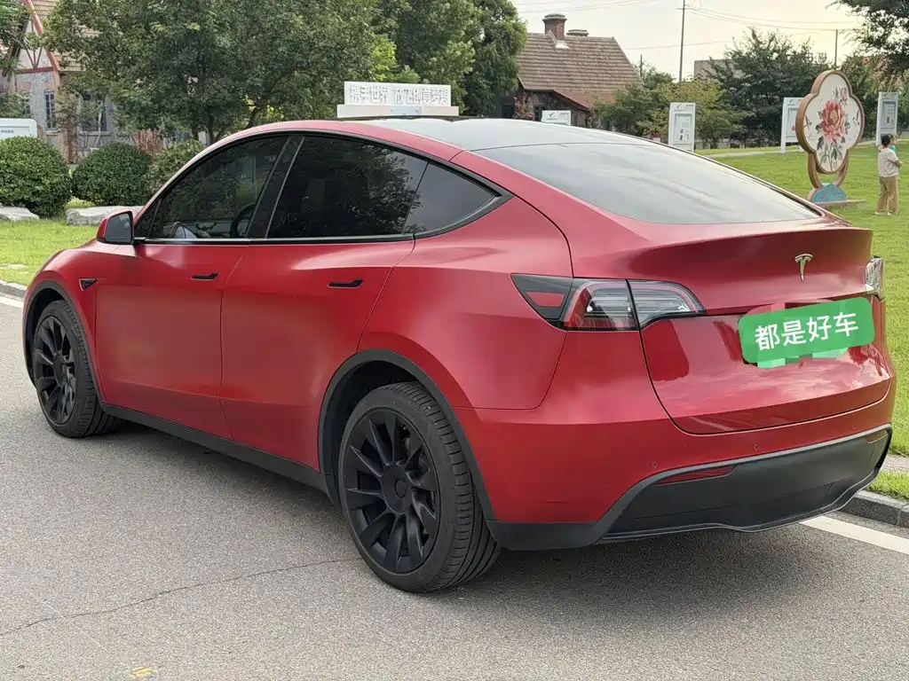 Tesla Model Y — фото 4