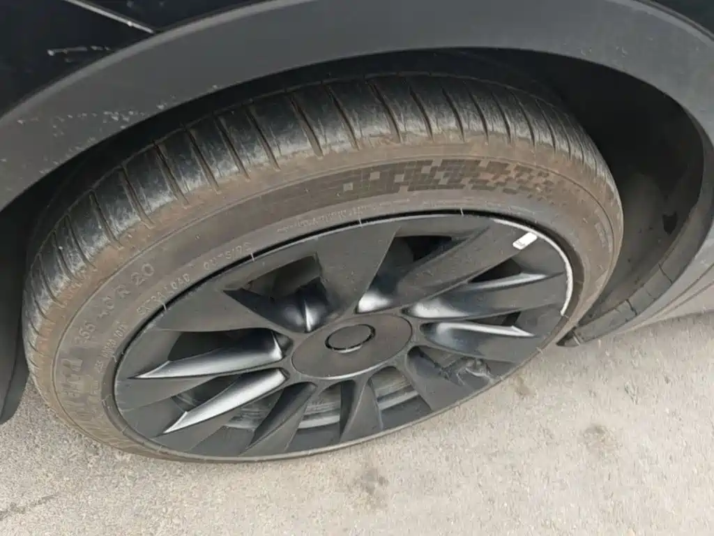 Tesla Model Y — фото 23