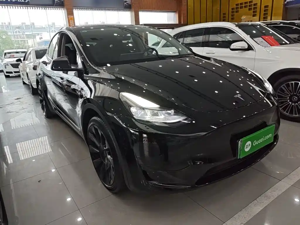 Tesla Model Y — фото 4