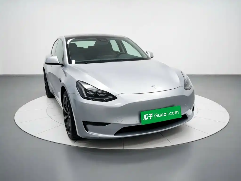 Tesla Model Y — фото 3