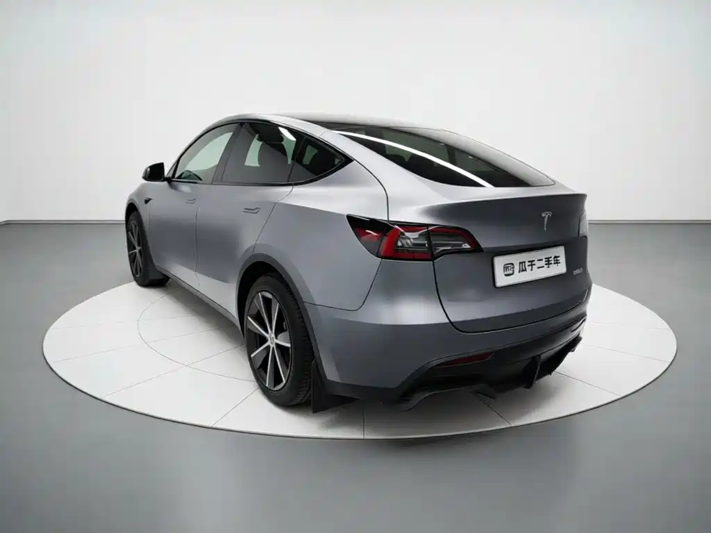 Tesla Model Y — фото 4