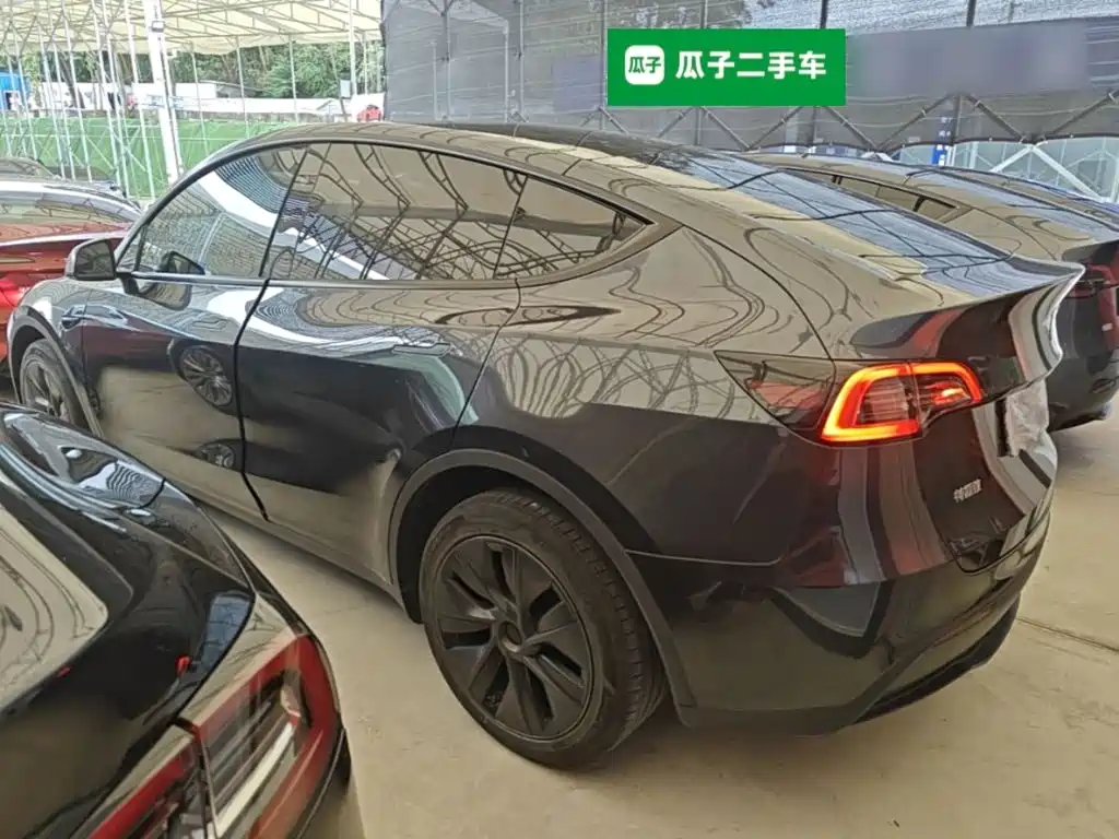 Tesla Model Y — фото 5