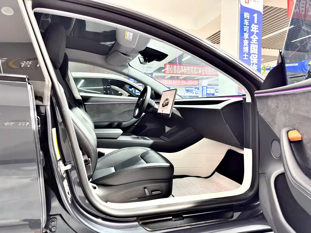 Tesla Model 3 — фото 13