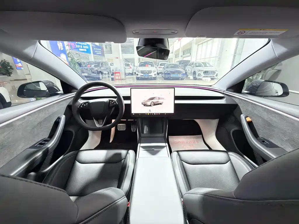 Tesla Model 3 — фото 6