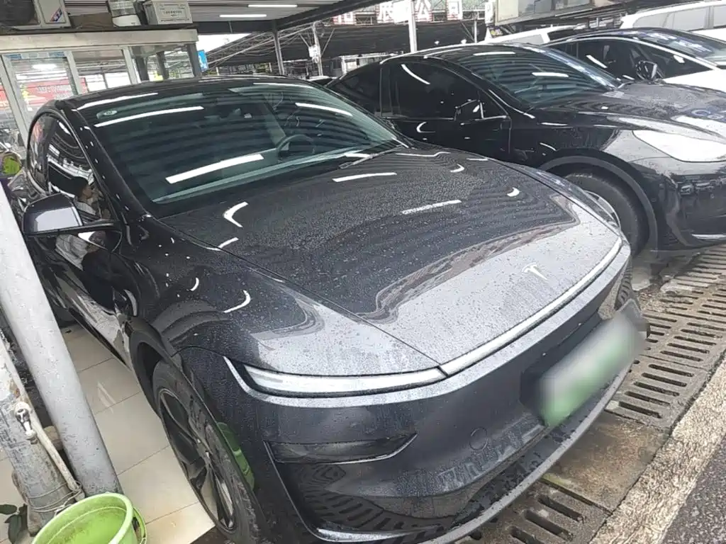 Tesla Model Y — фото 4