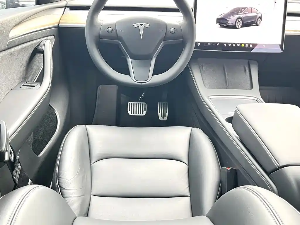 Tesla Model Y — фото 3