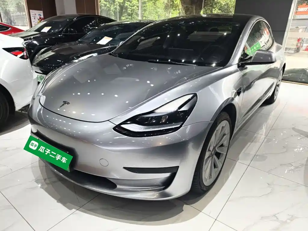 Tesla Model 3 — фото 2