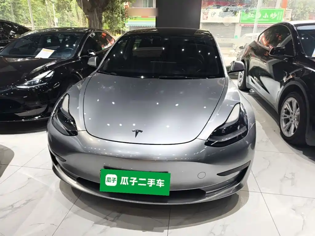 Tesla Model 3 — фото 3